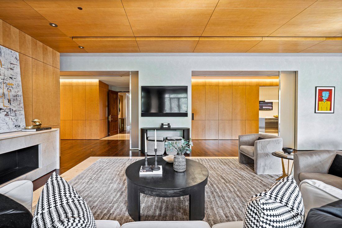 House in Chicago, Illinois, United States 5 - 16767021