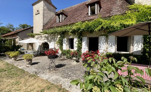 House in Flaujac-Gare, Occitania, France 1