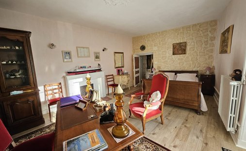 Castle for Sale in Périgueux, Nouvelle-Aquitaine, France