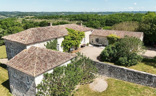 Estate in Saint-Martin-de-Beauville, Nouvelle-Aquitaine, France 1