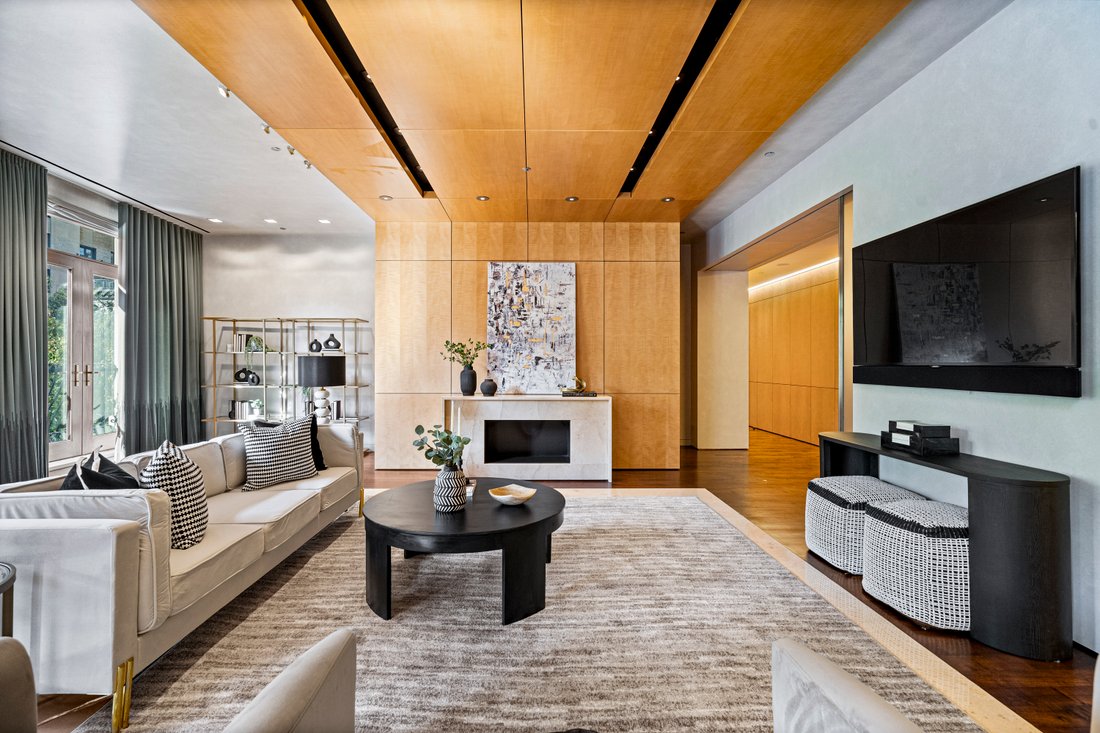 House in Chicago, Illinois, United States 3 - 16767021