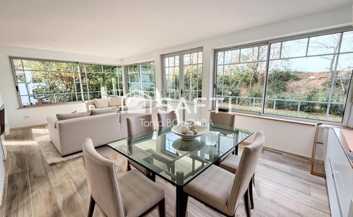 Castle for Sale in Villenave-d'Ornon, Nouvelle-Aquitaine, France