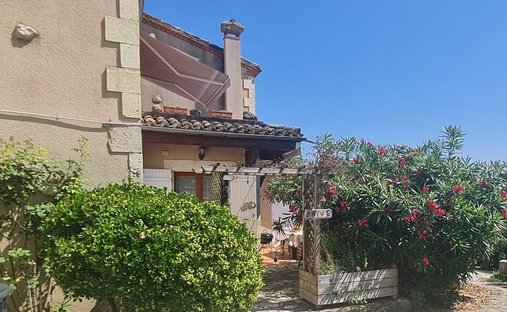 Castle for Sale in Lectoure, Occitanie, France