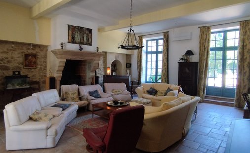 A Listed Property Overlooking The Pyrenees And The Aude Valley