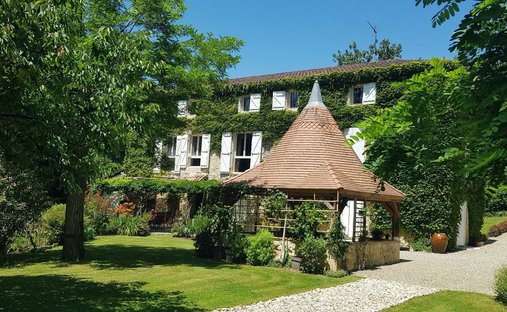 Castle for Sale in Lectoure, Occitanie, France