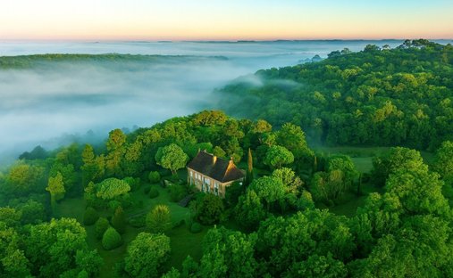 Chateau  en Paunat, Nueva Aquitania, Francia 1