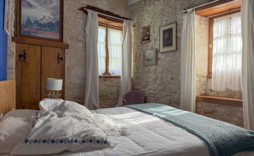 19 Th C Castle Outbuildings, Stabbles, Pool