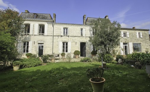 House in Essouvert, Nouvelle-Aquitaine, France 1