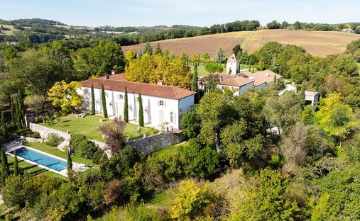 Estate in Port-Sainte-Marie, Nouvelle-Aquitaine, France 1