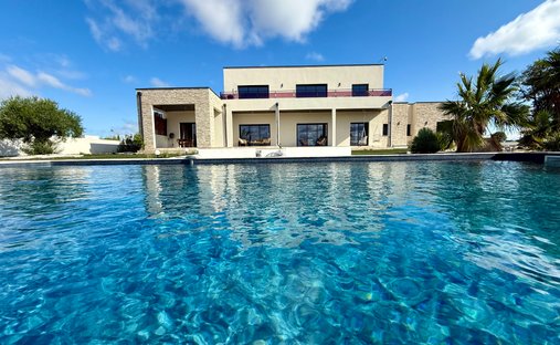 A Listed Property Overlooking The Pyrenees And The Aude Valley