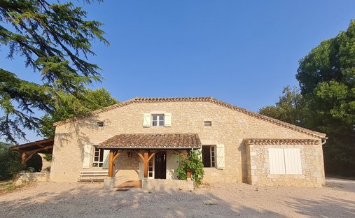 Castle for Sale in Lectoure, Occitanie, France