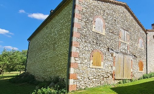 Castle for Sale in Lectoure, Occitanie, France