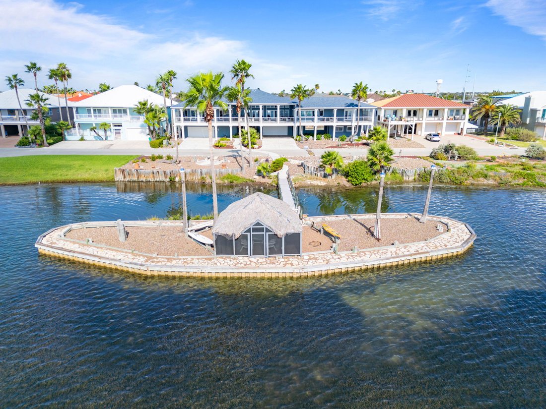 House in Aransas Pass, Texas, United States 3 - 16767704