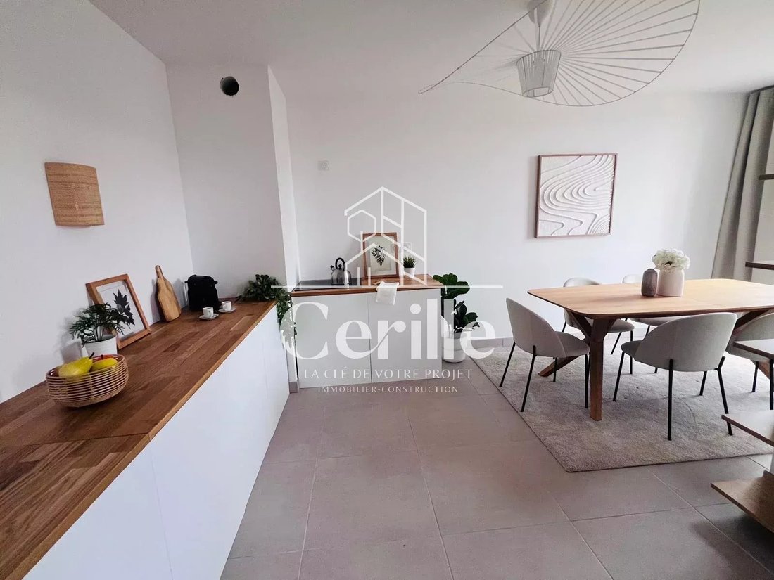 Wohnung in Mazenod-Bellevue-Saint Donat-Banon, Aix-en-Provence, Frankreich 1 - 14686553