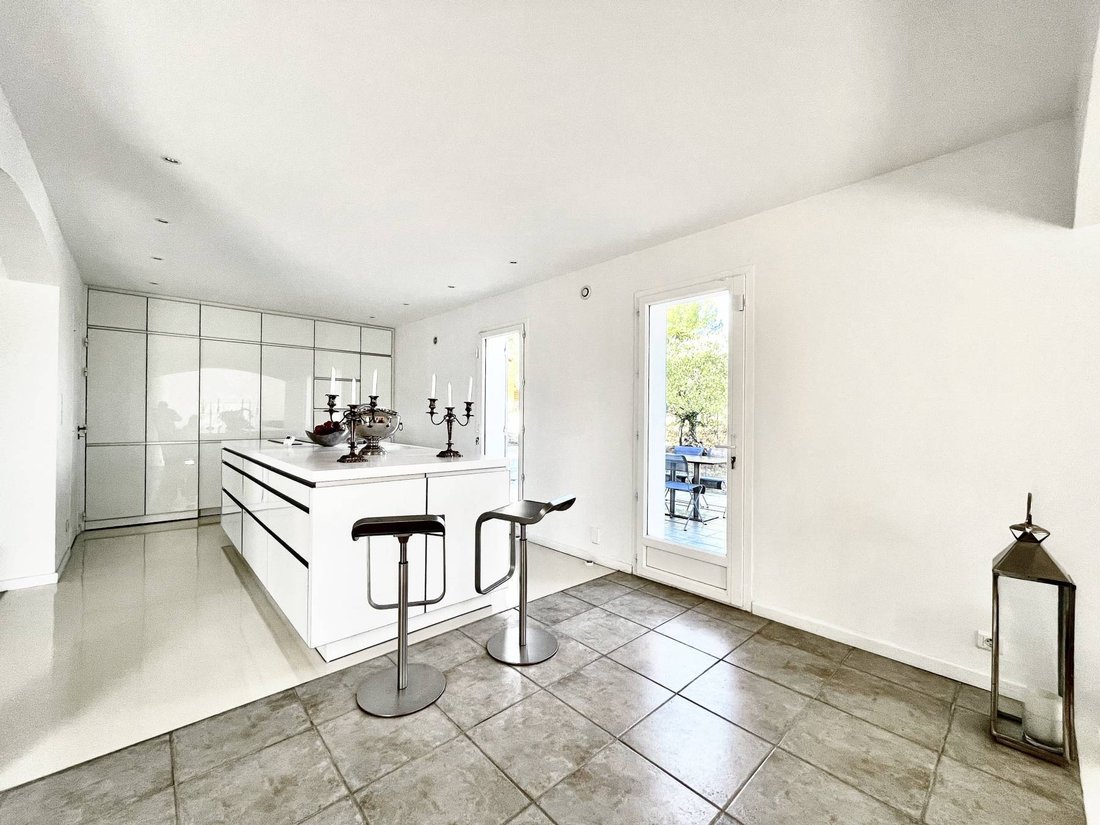 House in Lioux, Provence-Alpes-Côte d'Azur, France 5 - 16768216