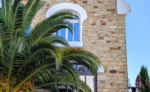 Castle for Sale in Auray, Brittany, France