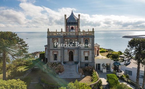 Castle in Saint-Quay-Portrieux, Brittany, France 1