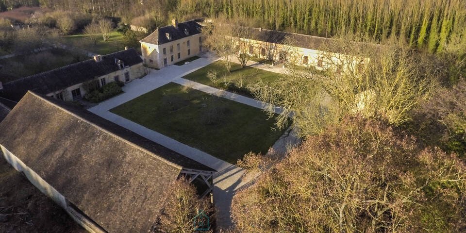 Estate in Fontainebleau, Ile-de-France, France 2 - 16769968