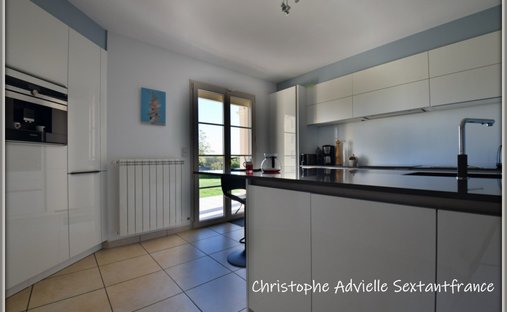 Castle for Sale in Gageac-et-Rouillac, Nouvelle-Aquitaine, France