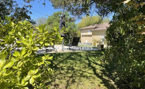 Castle for Sale in Langoiran, Nouvelle-Aquitaine, France