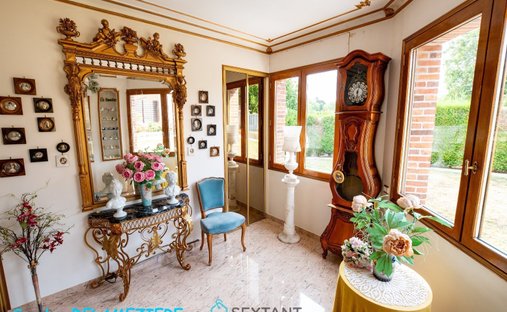 Magnificent Event Castle Hotel, Restaurant, Wedding, Seminar, Gite, Swimming Pool And Spa