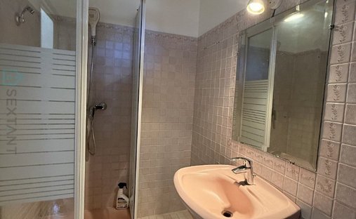 Castle for Sale in Forcalquier, Provence-Alpes-Côte d'Azur, France