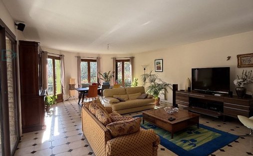 Castle for Sale in Forcalquier, Provence-Alpes-Côte d'Azur, France