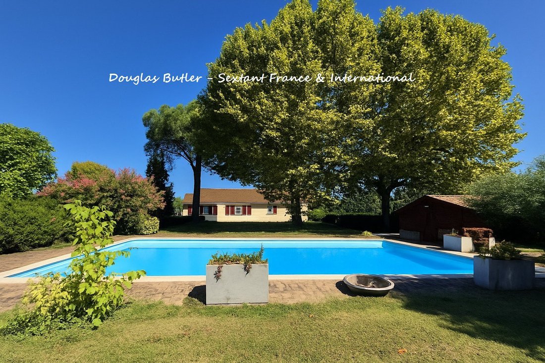 House in Sainte-Foy-la-Grande, Nouvelle-Aquitaine, France 2 - 16770197