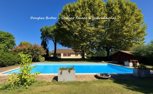 5 Min From Sainte Foy La Grande: Historic Castle Of 600m², Its Vineyard Of 85ha, Gîtes, Stable And 3 - 3