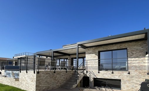 Castle for Sale in Istres, Provence-Alpes-Côte d'Azur, France