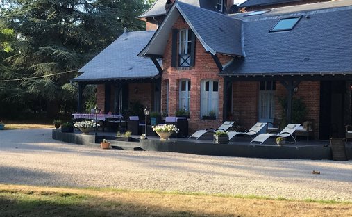 Castle for Sale in Salbris, Centre-Val de Loire, France - 4