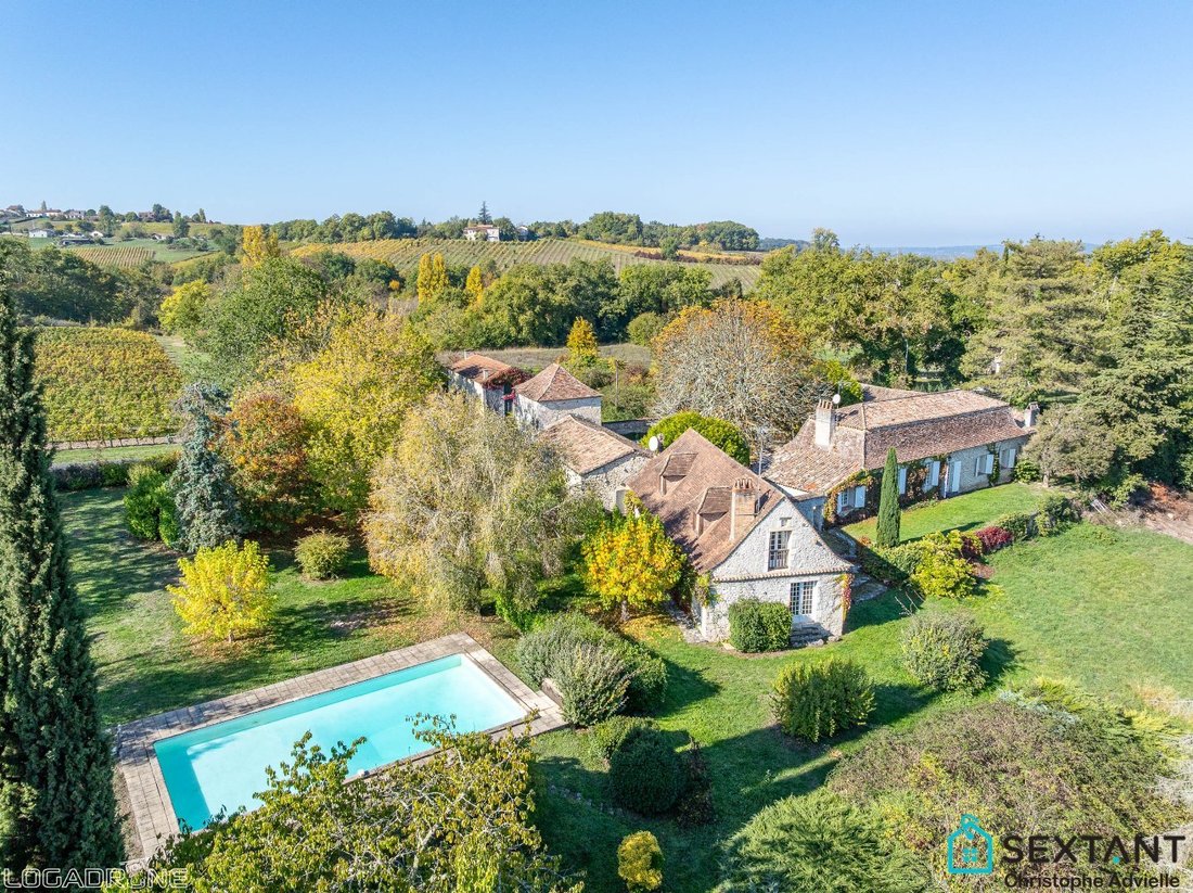 Estate in Gageac-et-Rouillac, Nouvelle-Aquitaine, France 2 - 15471018