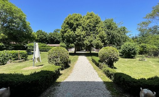 Castle for Sale in Barbezieux-Saint-Hilaire, Nouvelle-Aquitaine, France
