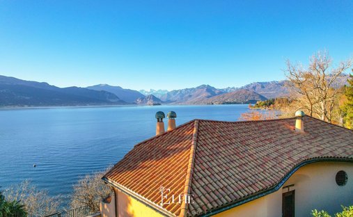 Villa in Leggiuno, Lombardei, Italien 1