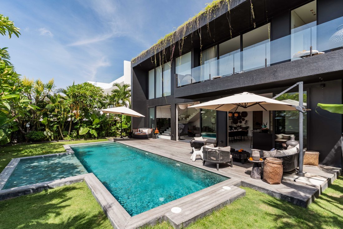 Villa in Kecamatan Kuta Utara, Bali, Indonesia 1 - 15733653
