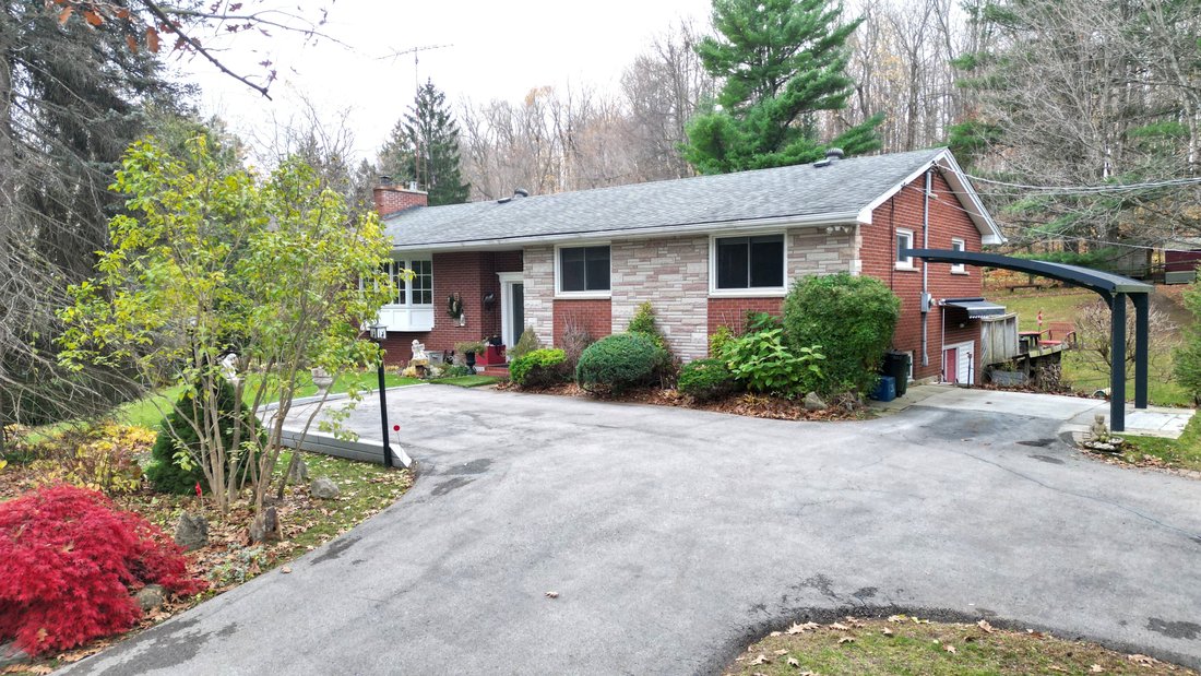 Bungalow in Burlington, Ontario, Canada 2 - 16772901