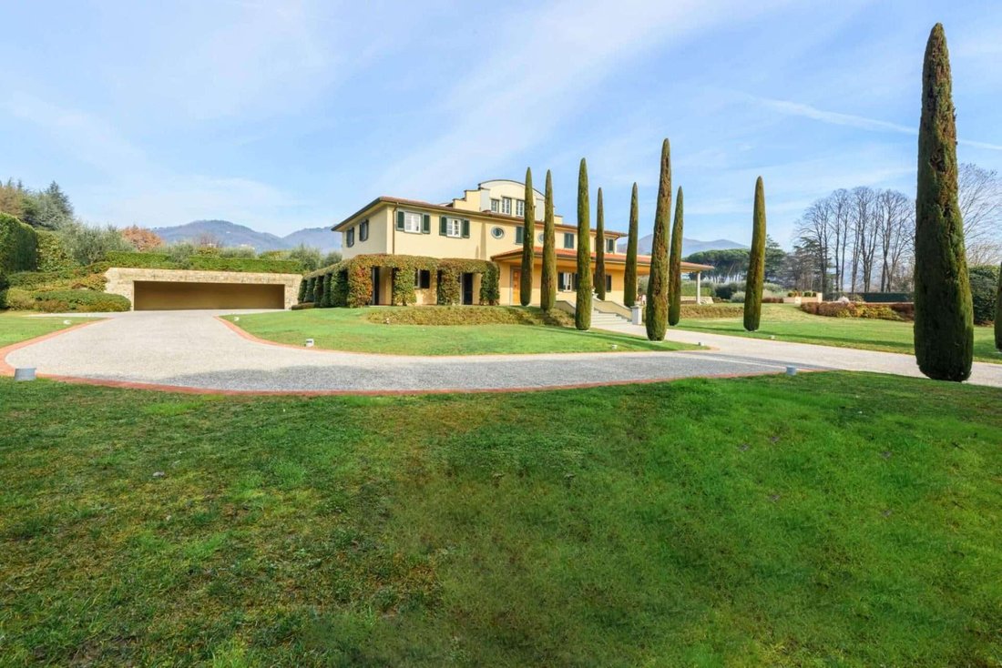Villa in Capannori, Tuscany, Italy 1 - 15965545