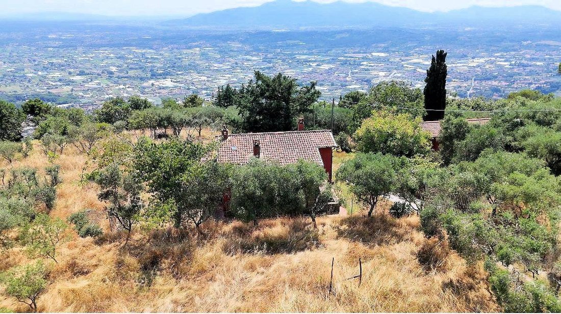 Country House in Uzzano, Tuscany, Italy 1 - 16773460