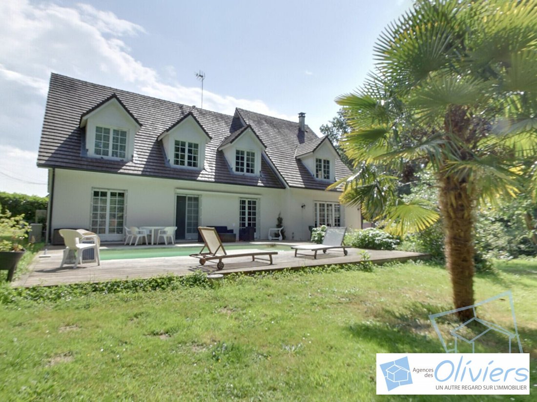 House in Dampierre-en-Yvelines, Ile-de-France, France 1 - 16774047