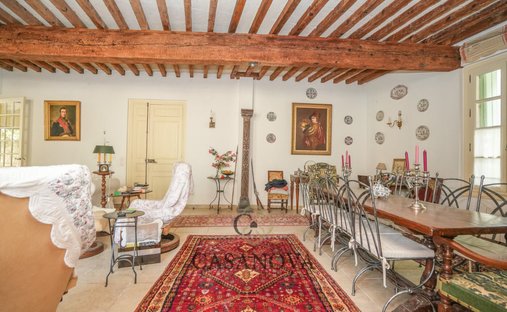 Sale Of Equestrian Estate Aimargues, 260m² 6 Rooms 1,050,000€ With Swimming Pool