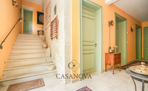 Sale Of Equestrian Estate Aimargues, 260m² 6 Rooms 1,050,000€ With Swimming Pool