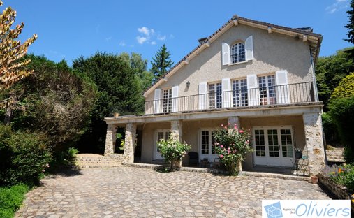 House in Milon-la-Chapelle, Ile-de-France, France 1