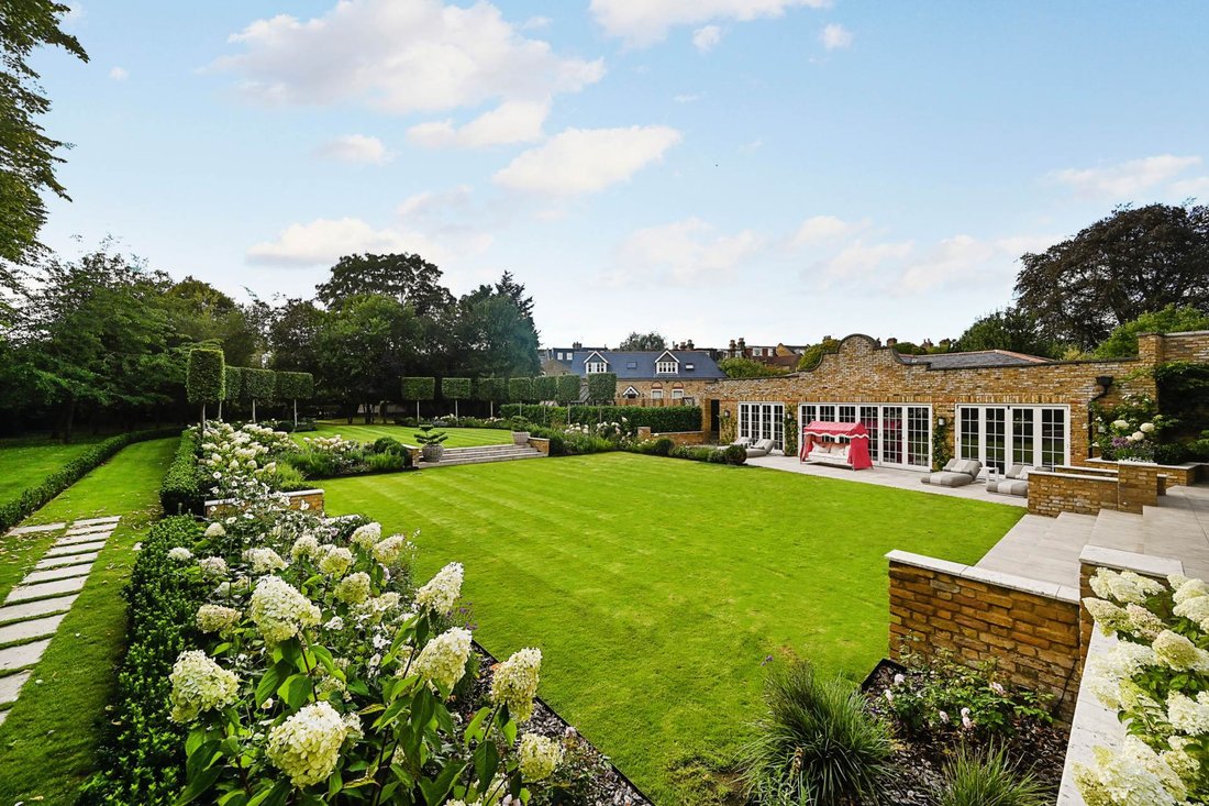 House in Ealing (London Borough of Ealing), Ealing, England 1 - 16772432