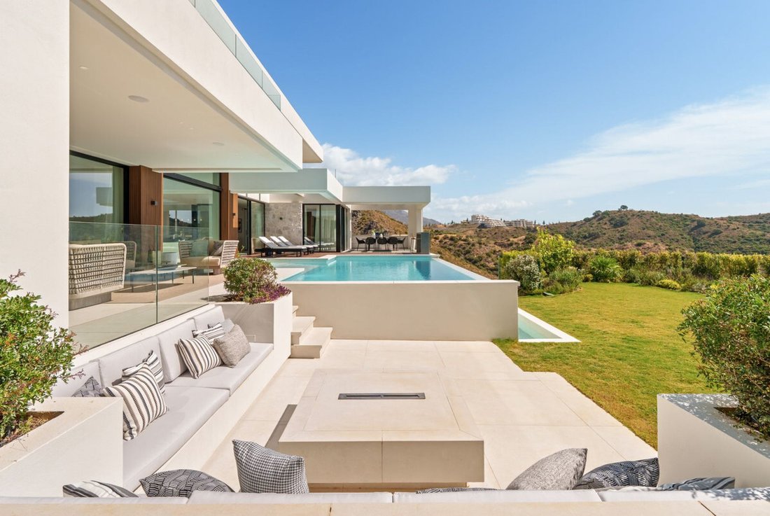 Villa in La Quinta, Benahavis, Andalusia 5 - 16771382