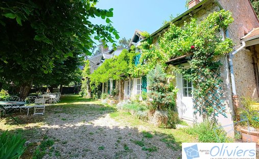 House in Senlisse, Ile-de-France, France 1