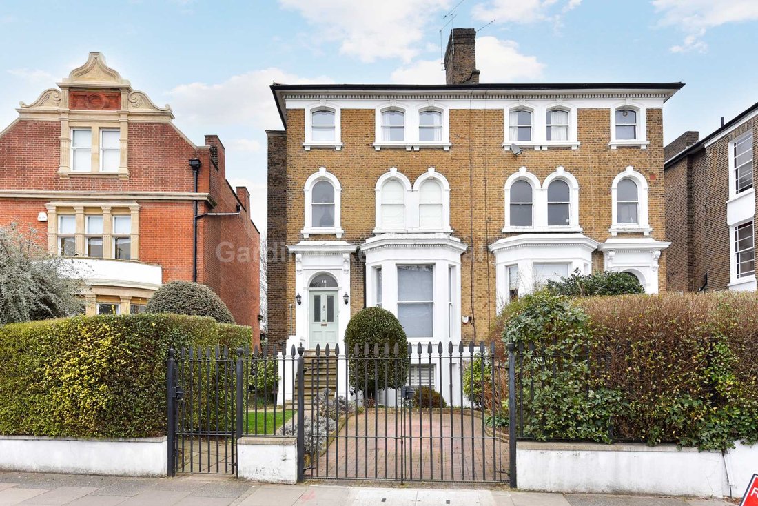 House in Ealing (London Borough of Ealing), Ealing, England 1 - 16772425