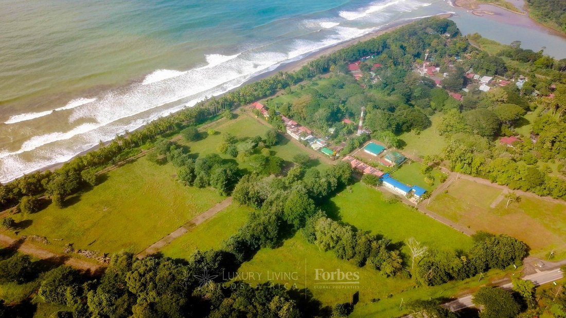Land in Ballena Bay, Costa Rica 2 - 16773408