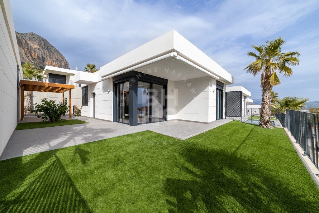 Villa in Polop, Valencian Community, Spain 1 - 16772913