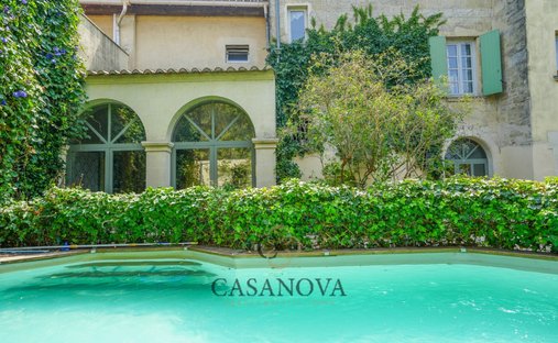 Sale Of Equestrian Estate Aimargues, 260m² 6 Rooms 1,050,000€ With Swimming Pool