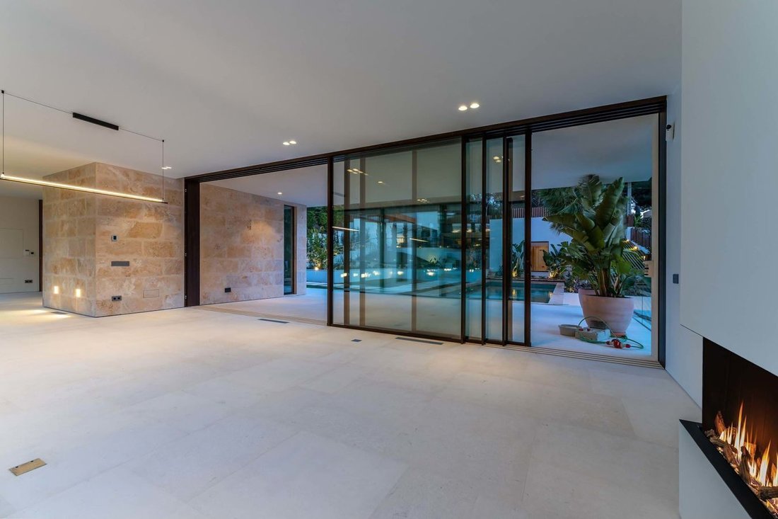 Villa in Portals Nous, Calvià, Balearische Inseln 2 - 16773319